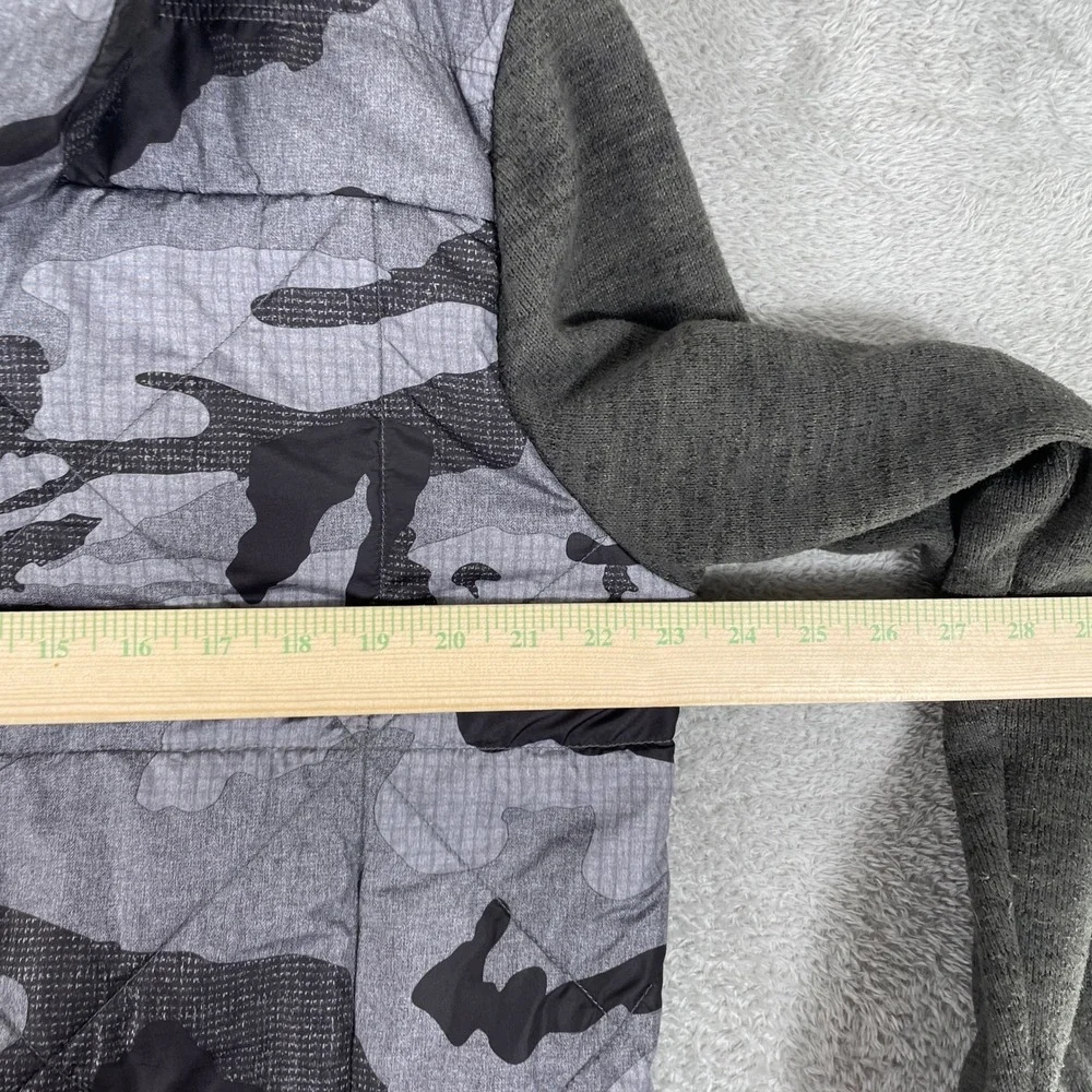 The North Face Camo Hoodie Jacket Mens Large Grey Quilted Puffer Full Zip Hooded